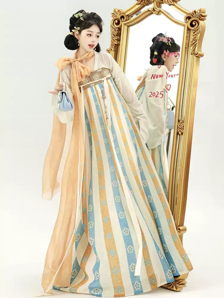 Petite flower arrangementhan fu Chinese han fu hanfu male tang dynasty clothes chinese hanfu tang dynasty outfits traditiona hanfu dress chinese hanfu chinese style dress dress fashion cheongsam dress q