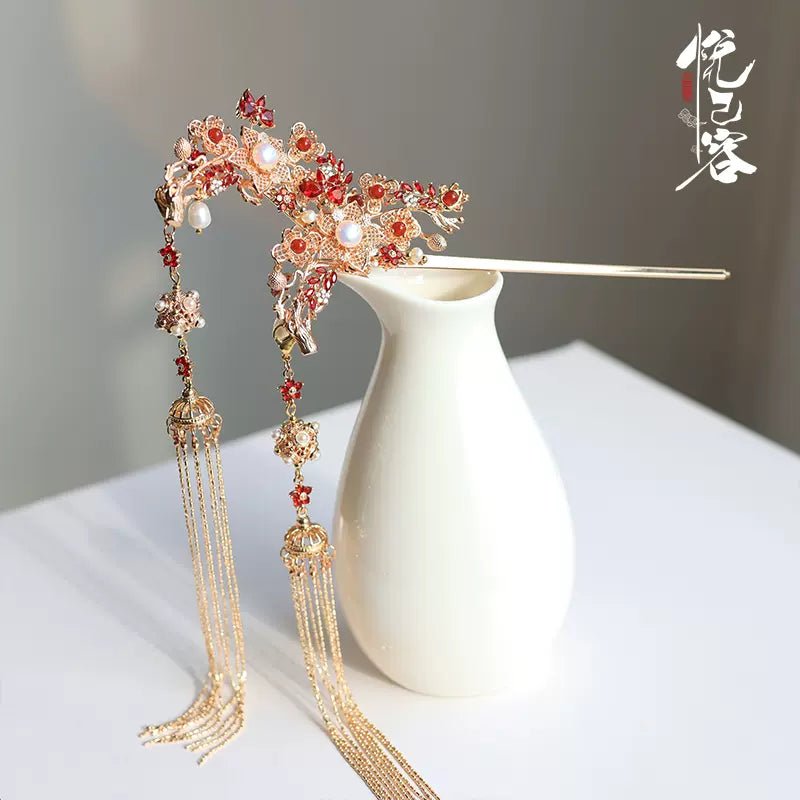 Red Plum in Snow|Hanfu Matching Hairpinhan fu Chinese han fu hanfu male tang dynasty clothes chinese hanfu tang dynasty outfits traditiona hanfu dress chinese hanfu chinese style dress dress fashion cheongsam dress q