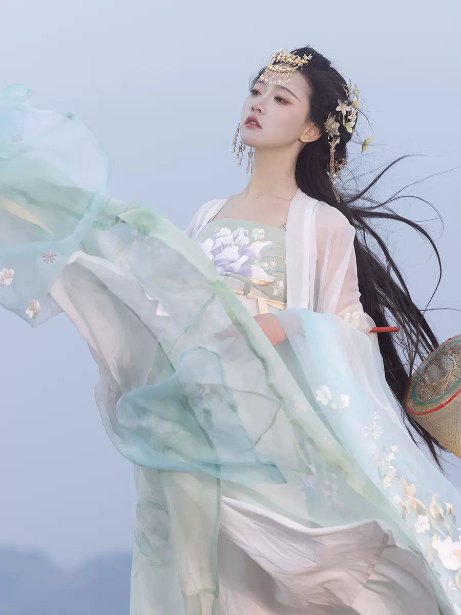 【Hanfu】Green Silk|Traditianal Chest - Length skirthan fu Chinese han fu hanfu male tang dynasty clothes chinese hanfu tang dynasty outfits traditiona hanfu dress chinese hanfu chinese style dress dress fashion cheongsam dress q